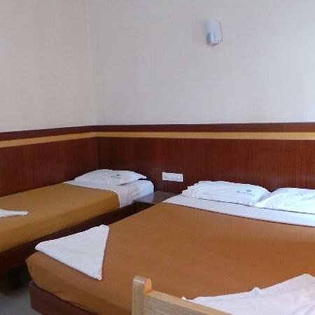 Mlc Gateway Deluxe Inn 班加罗尔 外观 照片