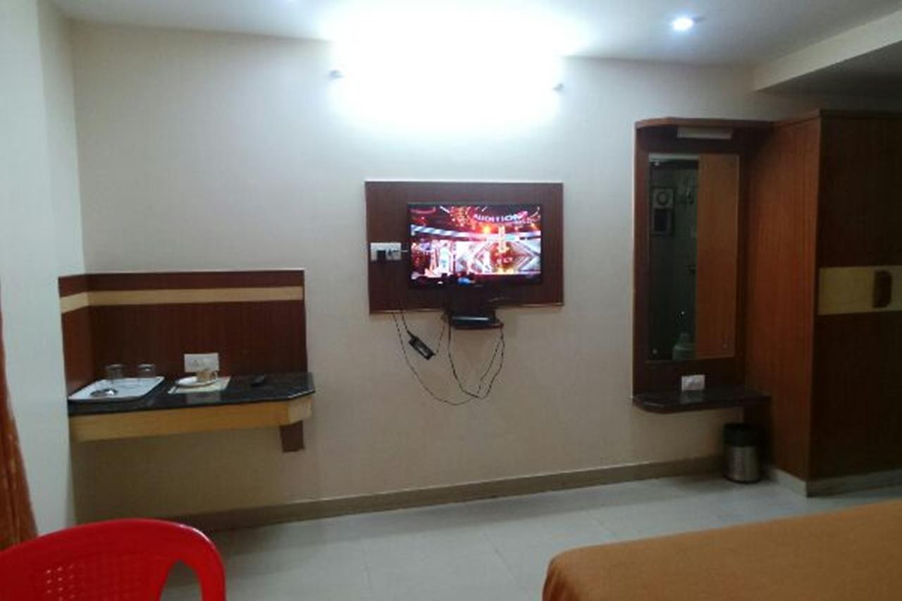 Mlc Gateway Deluxe Inn 班加罗尔 外观 照片
