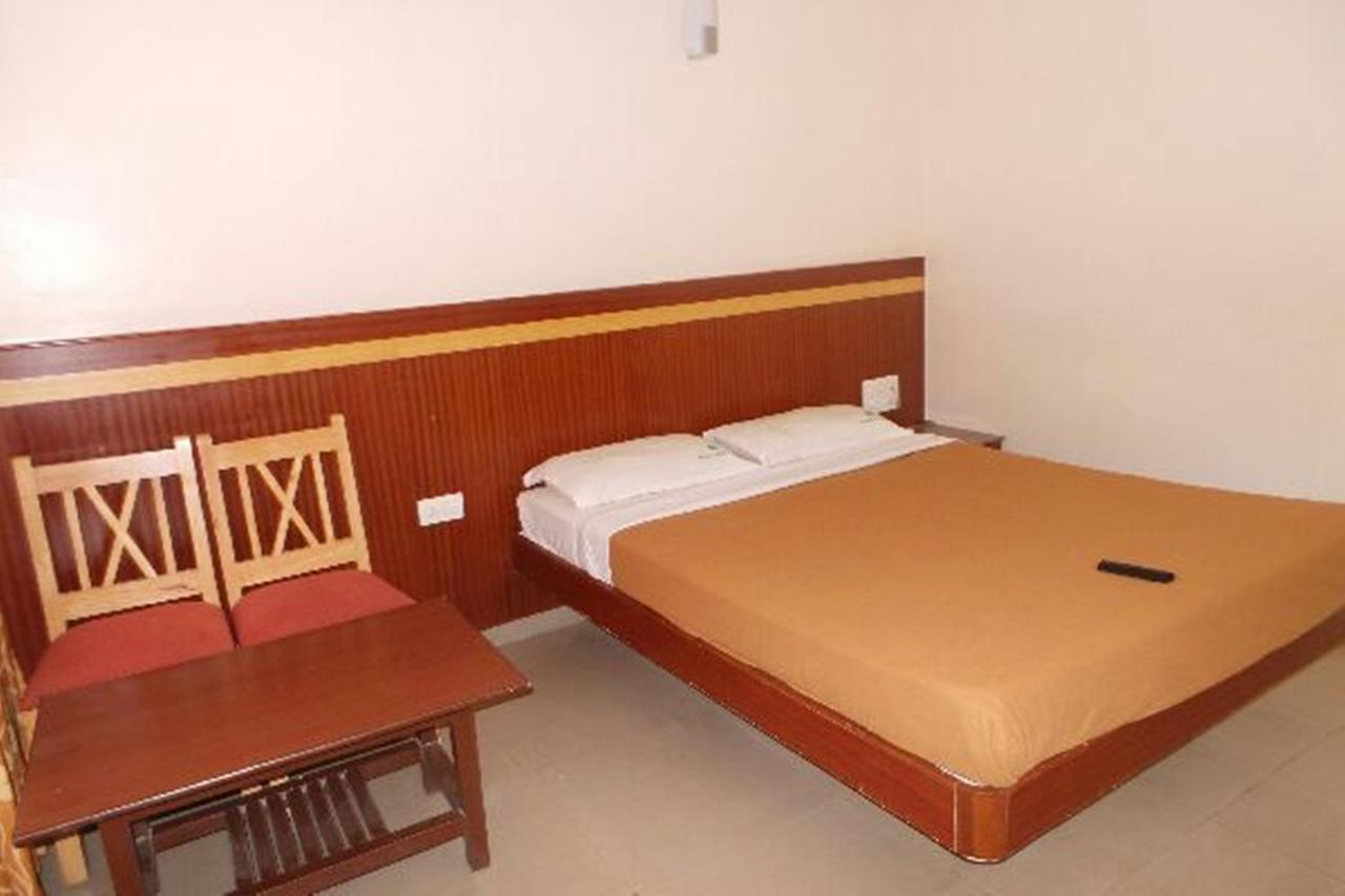 Mlc Gateway Deluxe Inn 班加罗尔 外观 照片